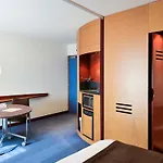 فندق Novotel Centre