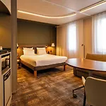 Novotel Centre