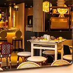 Novotel Centre 4* رانس