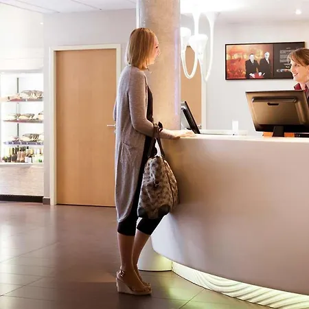 Novotel Centre Hotel 4*