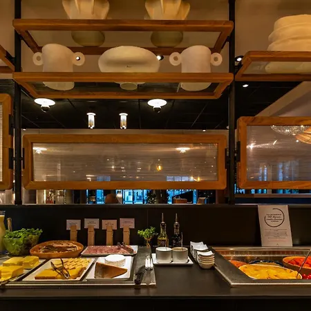 兰斯中心诺富特套房酒店 酒店
