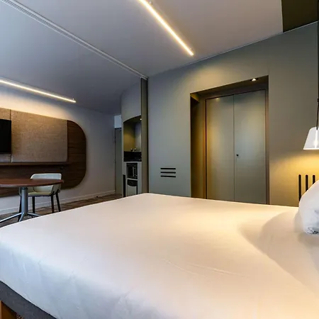 Hotel Novotel Centre 4*