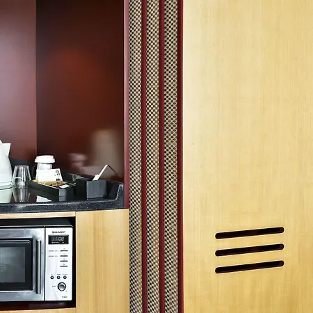 Novotel Centre Hotel