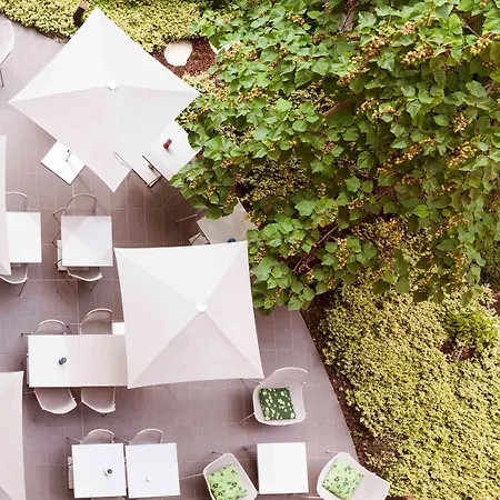 Novotel Centre Hotel