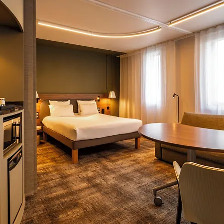 Novotel Centre