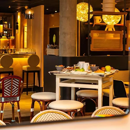 Отель Novotel Centre Реймс