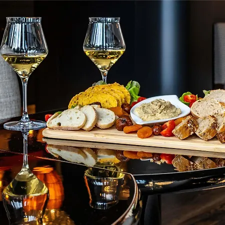 فندق Novotel Centre رانس