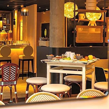 Novotel Centre Hotel