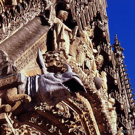 Novotel Centre Hotel 4*