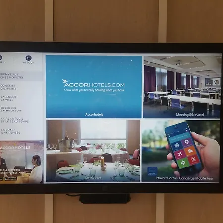 Novotel Centre فندق 4*