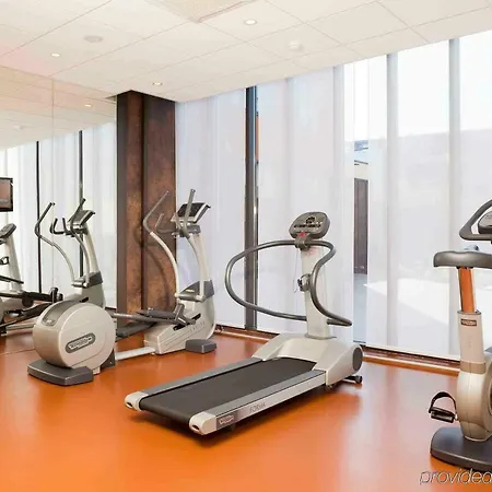 Novotel Centre Hotel 4*