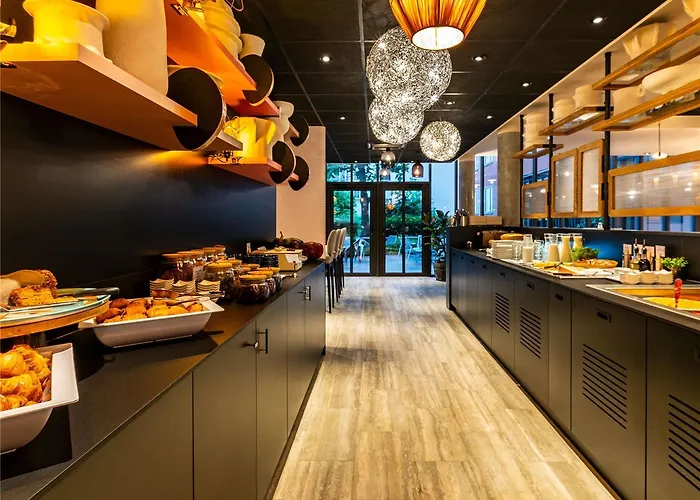 Hotel Novotel Centre 4*