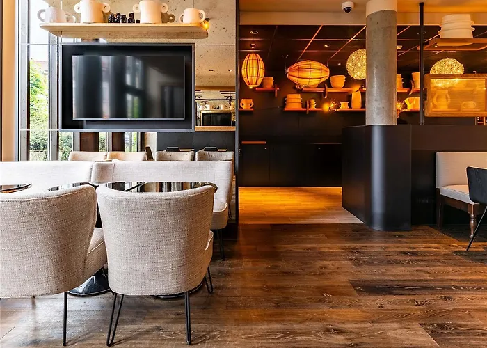 Novotel Centre Hotel 4*